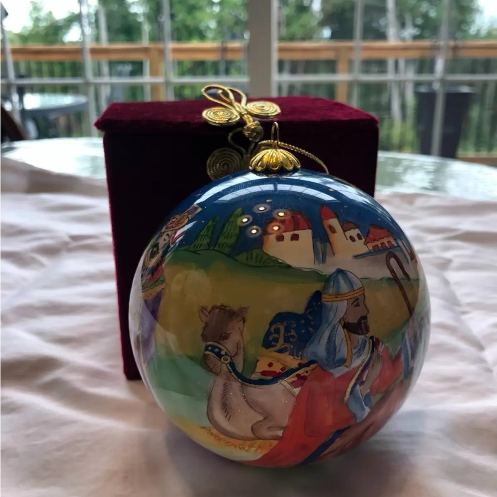 “Li Bien" Nativity themed Christmas Ornaments. Year 2005, 2007 and 2008.